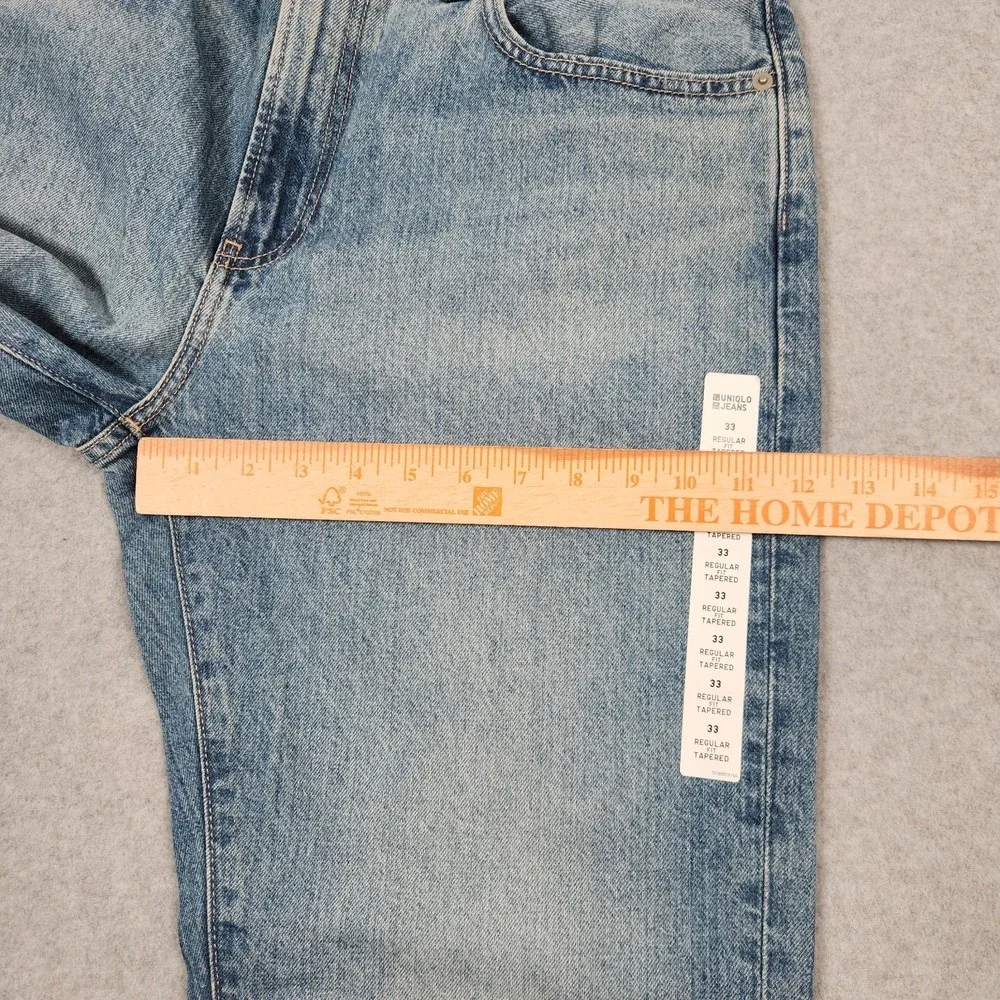Uniqlo Jeans Mens 33x30 Blue Tapered Regular Fit Denim Light Wash NEW